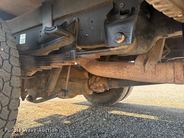 image for item NU9618 2012 Dodge Ram 3500 flatbed pickup truck