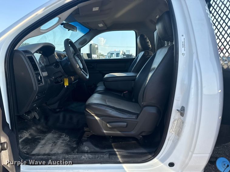 image for item NU9618 2012 Dodge Ram 3500 flatbed pickup truck