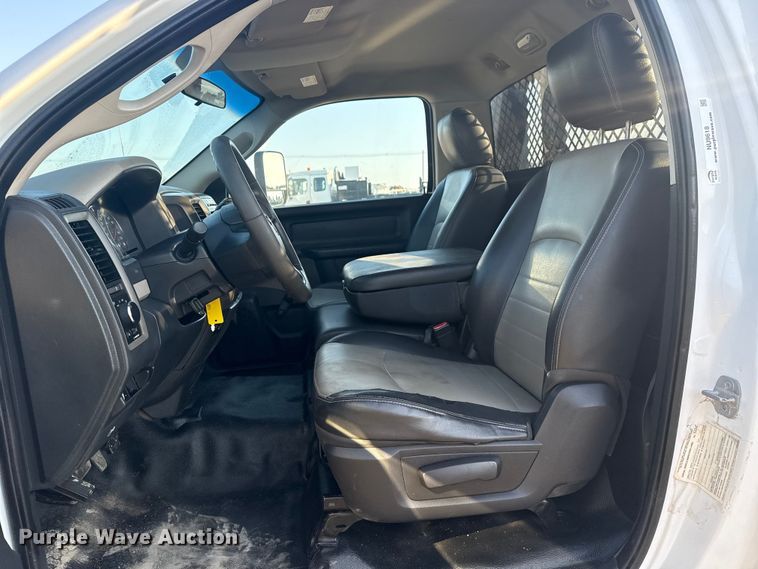 image for item NU9618 2012 Dodge Ram 3500 flatbed pickup truck