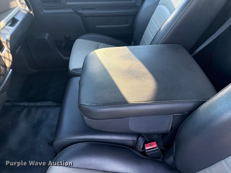 image for item NU9618 2012 Dodge Ram 3500 flatbed pickup truck