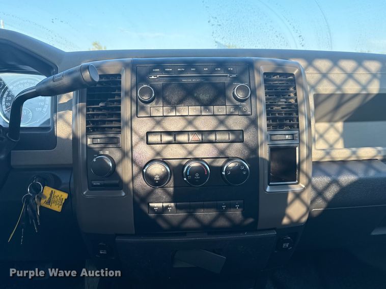 image for item NU9618 2012 Dodge Ram 3500 flatbed pickup truck