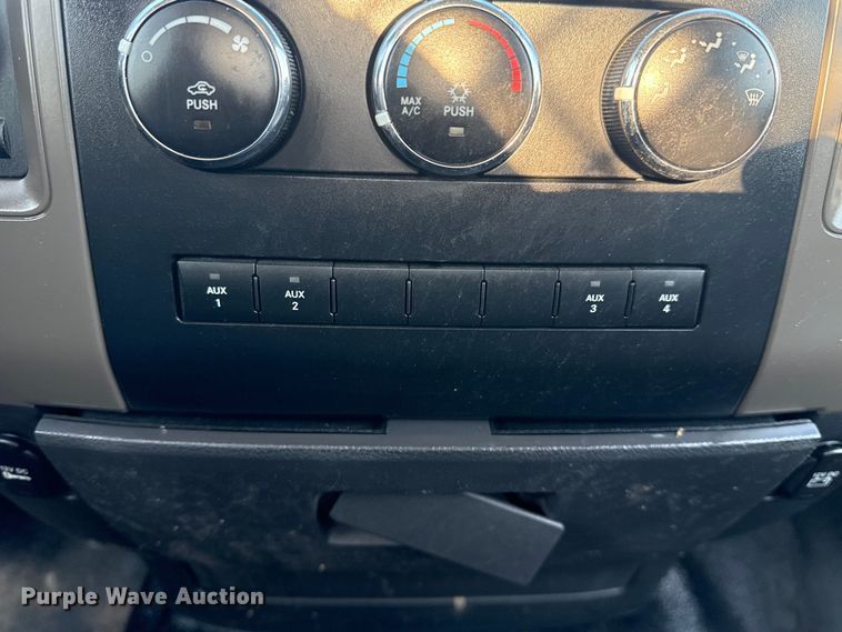 image for item NU9618 2012 Dodge Ram 3500 flatbed pickup truck