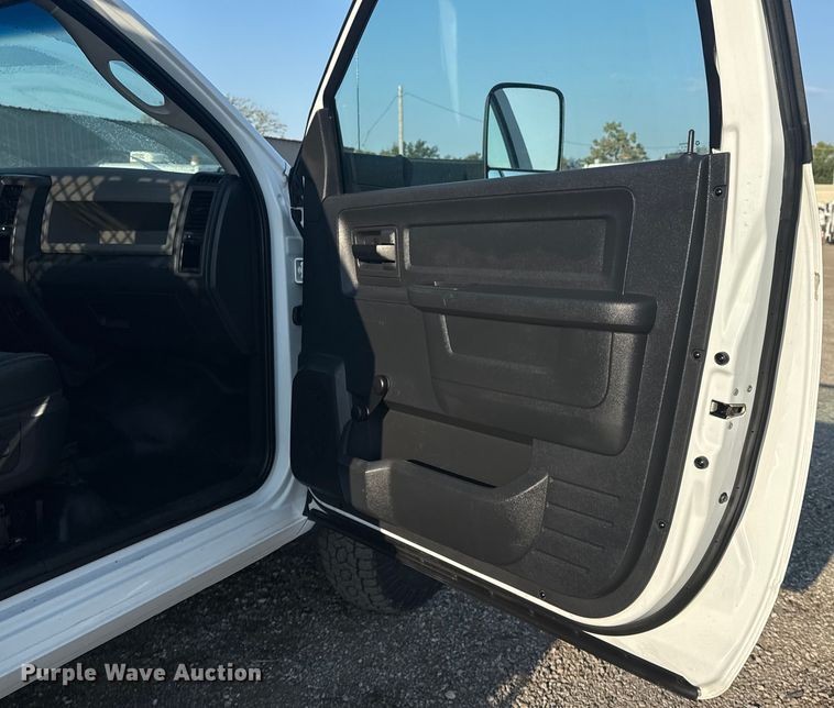 image for item NU9618 2012 Dodge Ram 3500 flatbed pickup truck