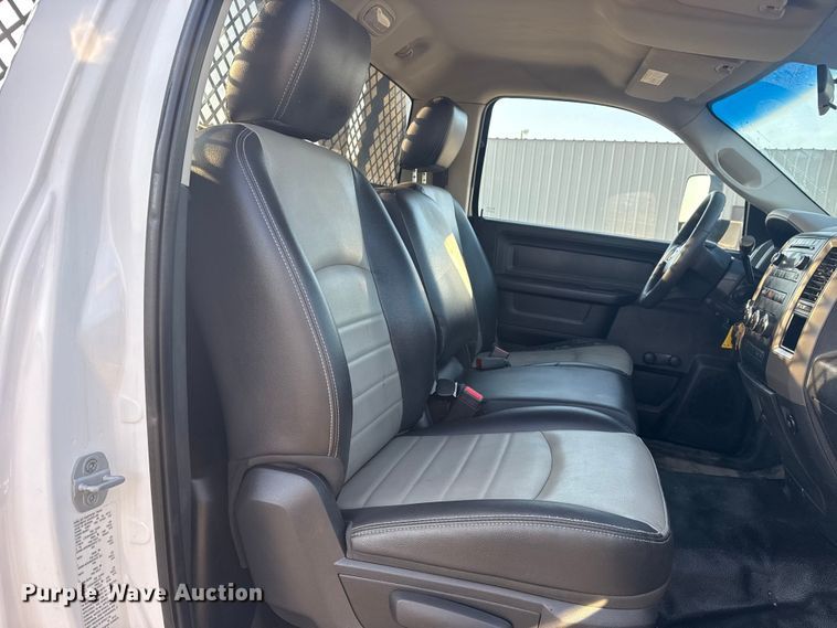 image for item NU9618 2012 Dodge Ram 3500 flatbed pickup truck