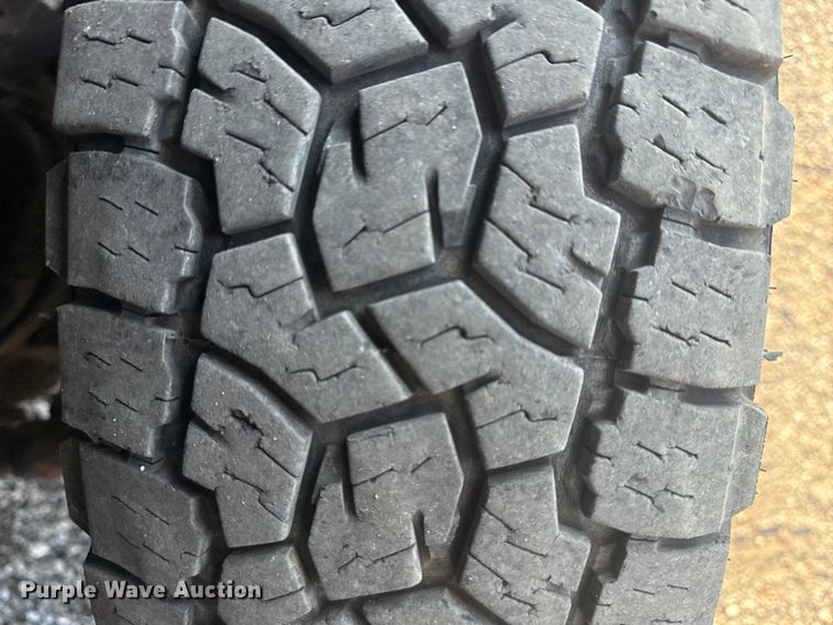 image for item NU9618 2012 Dodge Ram 3500 flatbed pickup truck