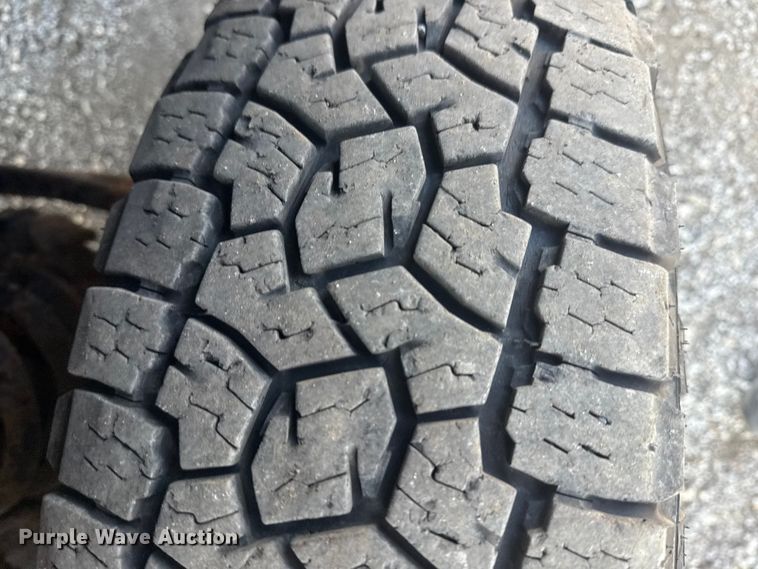 image for item NU9618 2012 Dodge Ram 3500 flatbed pickup truck