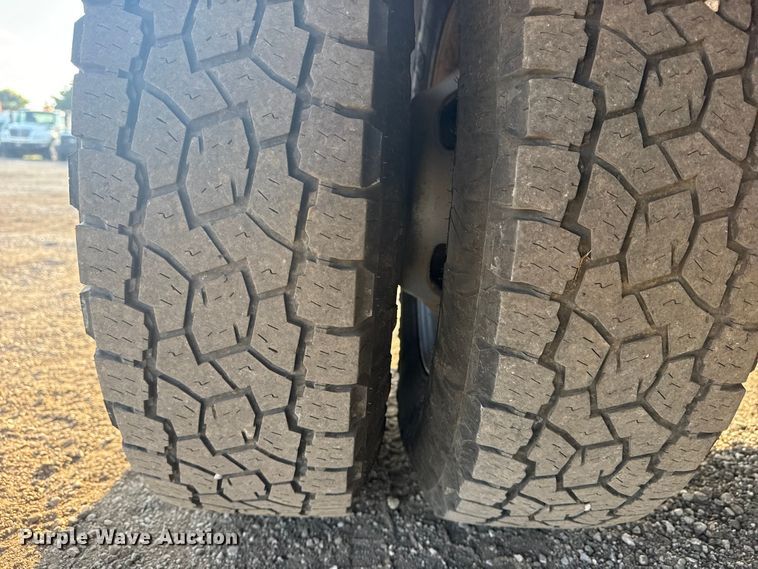 image for item NU9618 2012 Dodge Ram 3500 flatbed pickup truck