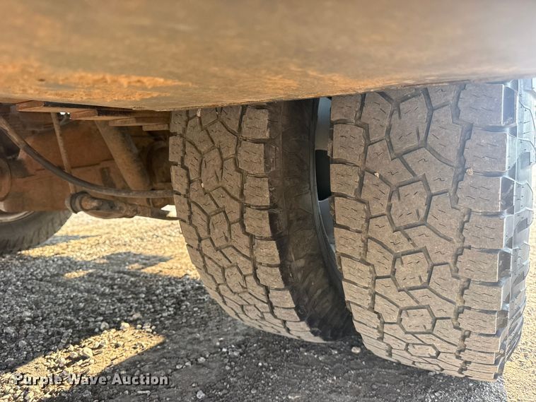 image for item NU9618 2012 Dodge Ram 3500 flatbed pickup truck