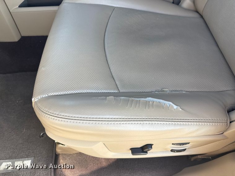 image for item NU9620 2010 Dodge Ram 1500 Quad Cab pickup truck