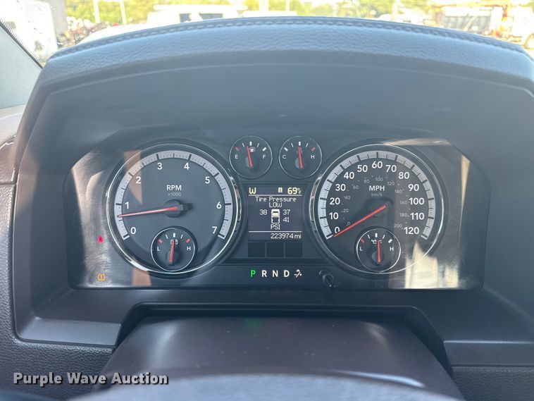 image for item NU9620 2010 Dodge Ram 1500 Quad Cab pickup truck