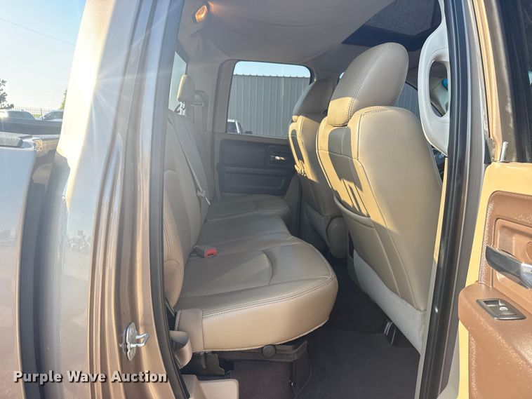 image for item NU9620 2010 Dodge Ram 1500 Quad Cab pickup truck