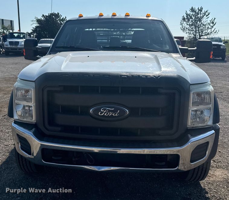 image for item NU9623 2015 Ford F550 Super Duty Crew Cab flatbed truck