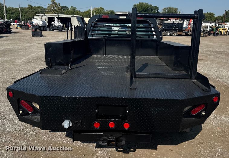 image for item NU9623 2015 Ford F550 Super Duty Crew Cab flatbed truck