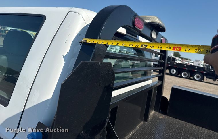 image for item NU9623 2015 Ford F550 Super Duty Crew Cab flatbed truck