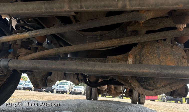 image for item NU9623 2015 Ford F550 Super Duty Crew Cab flatbed truck