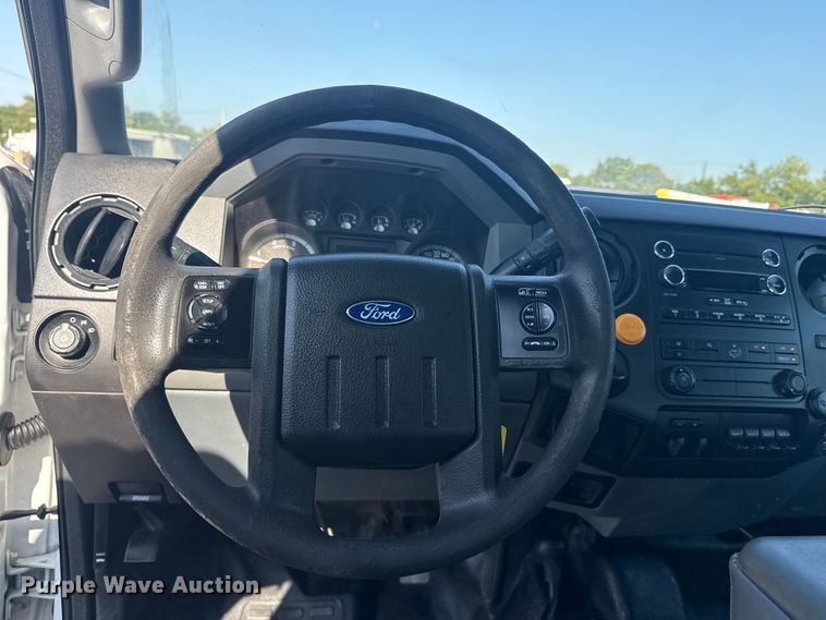 image for item NU9623 2015 Ford F550 Super Duty Crew Cab flatbed truck