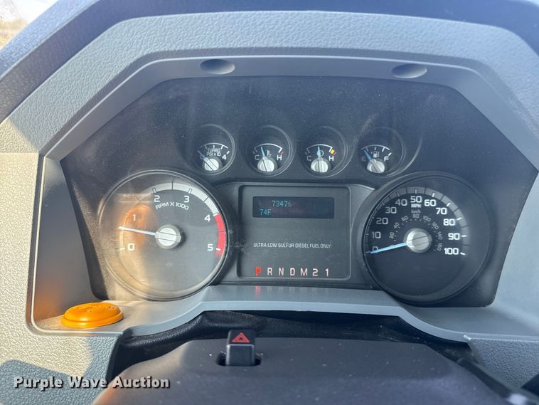 image for item NU9623 2015 Ford F550 Super Duty Crew Cab flatbed truck