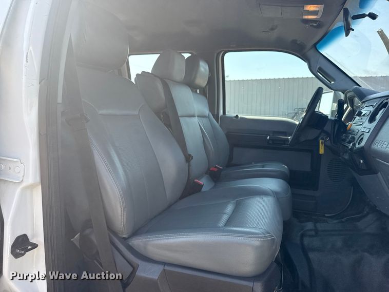 image for item NU9623 2015 Ford F550 Super Duty Crew Cab flatbed truck