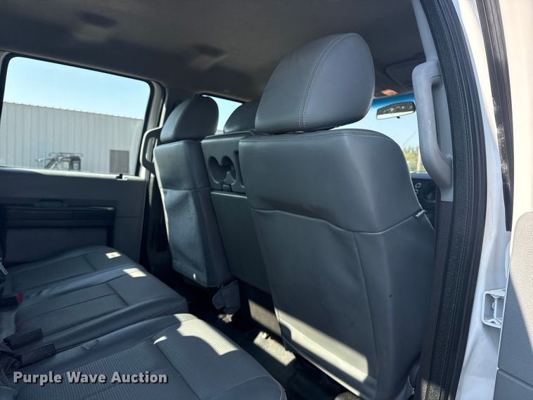 image for item NU9623 2015 Ford F550 Super Duty Crew Cab flatbed truck