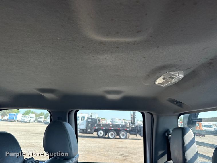 image for item NU9623 2015 Ford F550 Super Duty Crew Cab flatbed truck