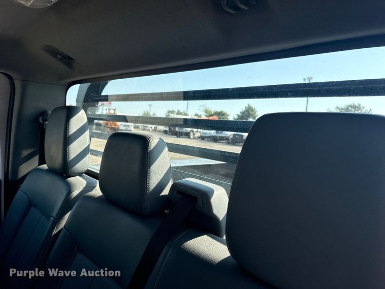 image for item NU9623 2015 Ford F550 Super Duty Crew Cab flatbed truck