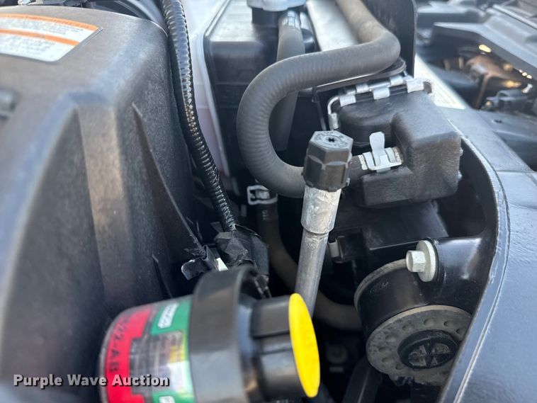 image for item NU9623 2015 Ford F550 Super Duty Crew Cab flatbed truck