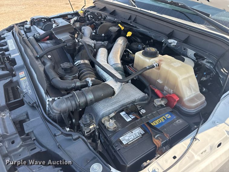 image for item NU9623 2015 Ford F550 Super Duty Crew Cab flatbed truck