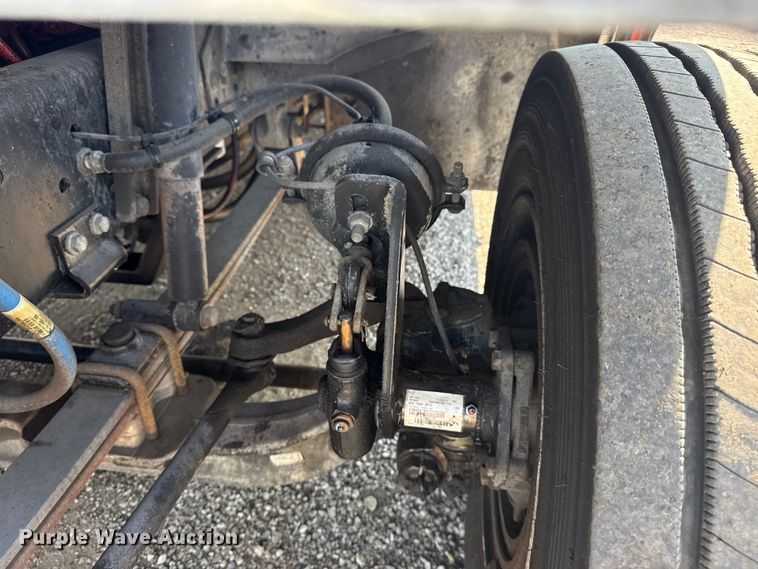 image for item NU9628 2012 Freightliner MT55 delivery truck