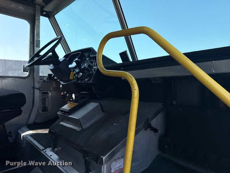 image for item NU9628 2012 Freightliner MT55 delivery truck