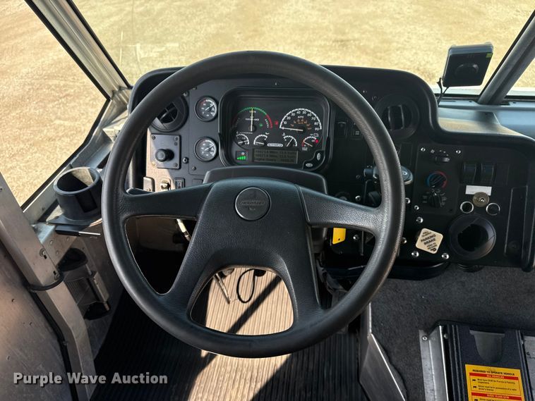 image for item NU9628 2012 Freightliner MT55 delivery truck