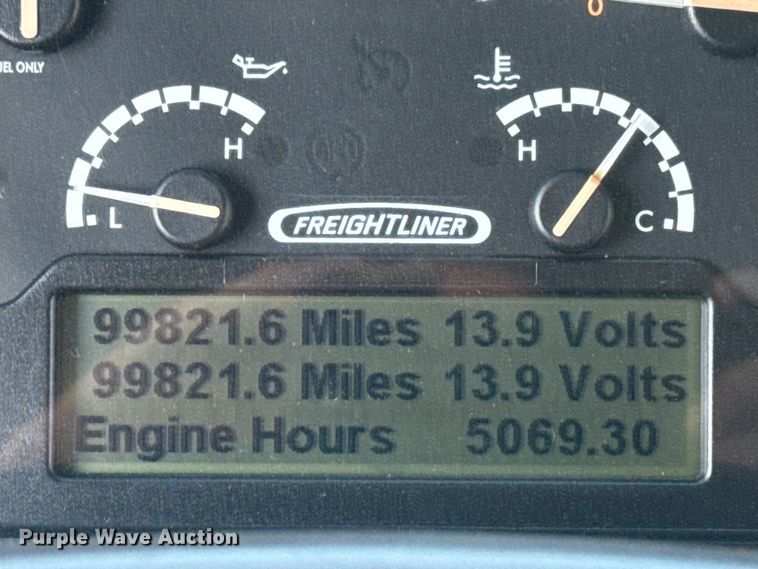 image for item NU9628 2012 Freightliner MT55 delivery truck