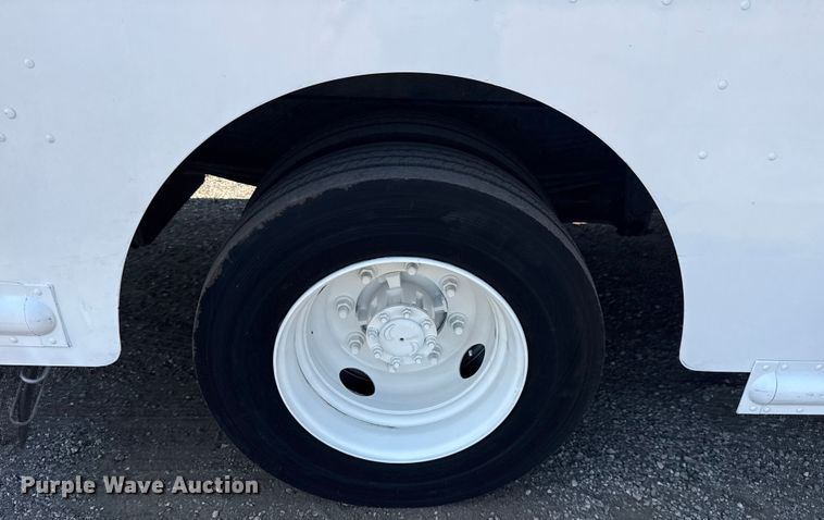 image for item NU9628 2012 Freightliner MT55 delivery truck