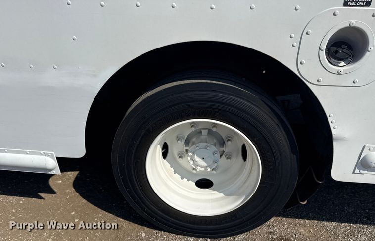 image for item NU9628 2012 Freightliner MT55 delivery truck