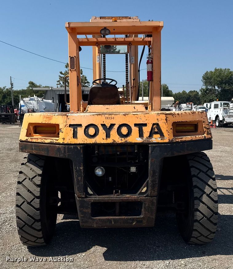 image for item NU9630 1984 Toyota 3FD80 forklift