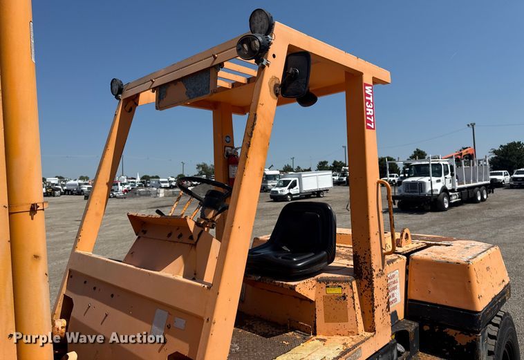 image for item NU9630 1984 Toyota 3FD80 forklift