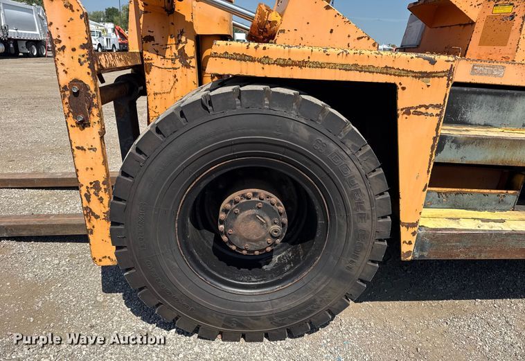 image for item NU9630 1984 Toyota 3FD80 forklift