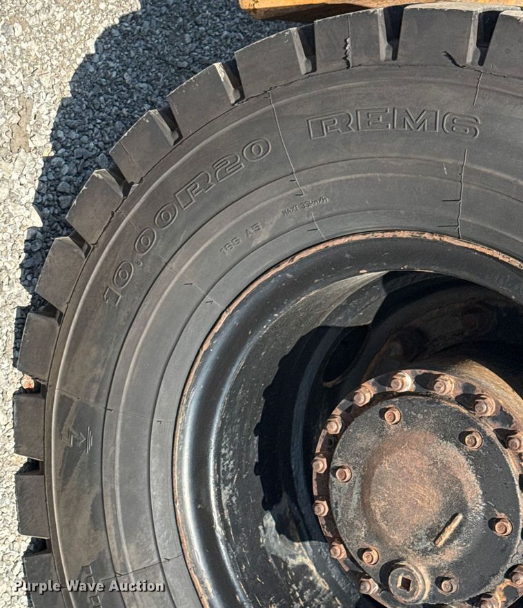 image for item NU9630 1984 Toyota 3FD80 forklift