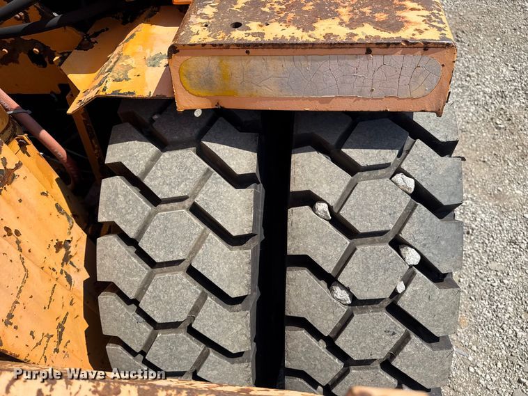 image for item NU9630 1984 Toyota 3FD80 forklift