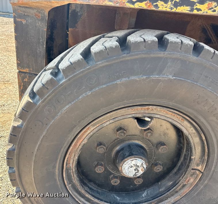 image for item NU9630 1984 Toyota 3FD80 forklift