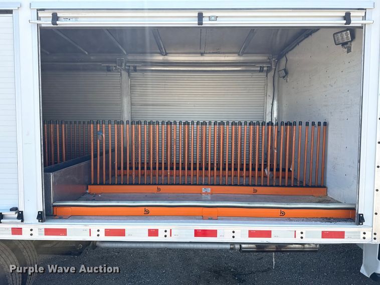 image for item NU9631 2019 Ford Transit 350HD delivery truck