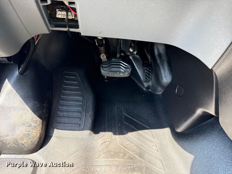 image for item NU9631 2019 Ford Transit 350HD delivery truck