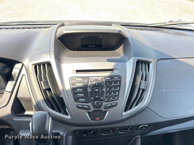 image for item NU9631 2019 Ford Transit 350HD delivery truck