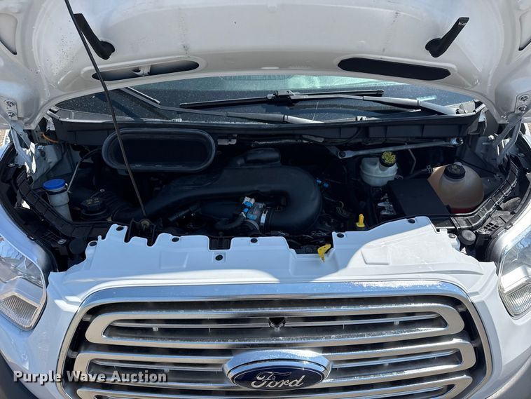 image for item NU9631 2019 Ford Transit 350HD delivery truck