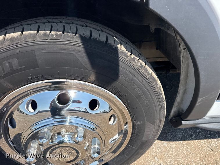 image for item NU9631 2019 Ford Transit 350HD delivery truck