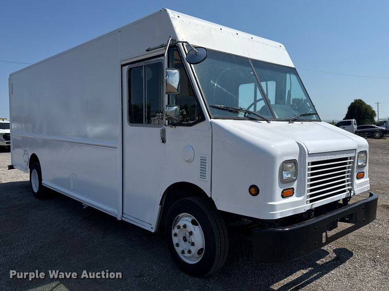 image for item NU9634 2012 Freightliner MT45 delivery truck