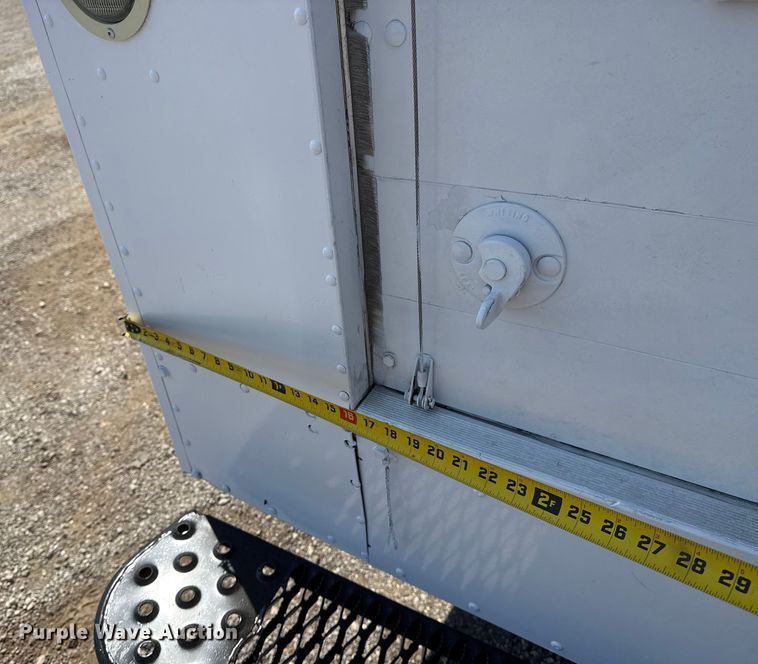 image for item NU9634 2012 Freightliner MT45 delivery truck