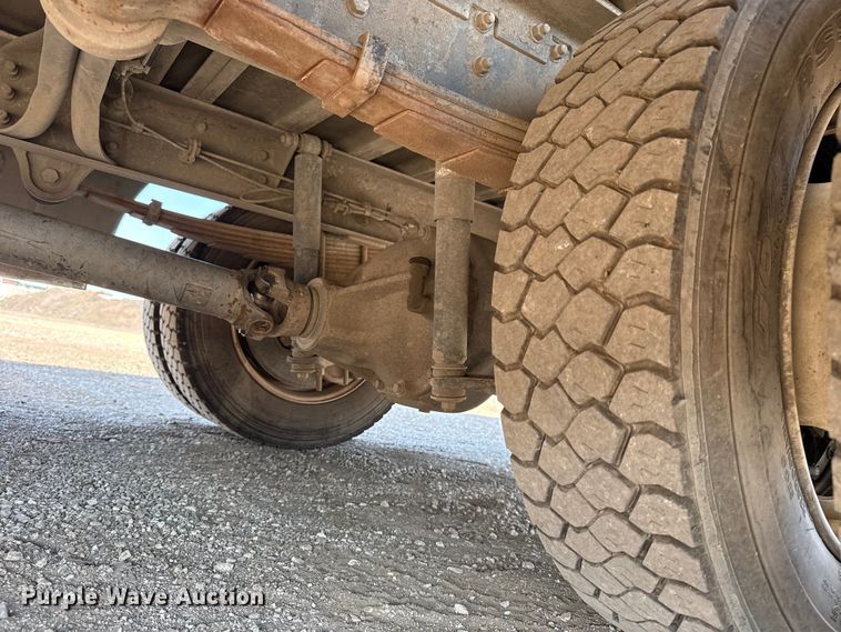 image for item NU9634 2012 Freightliner MT45 delivery truck