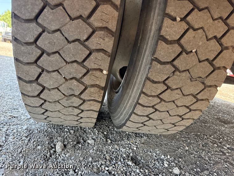 image for item NU9634 2012 Freightliner MT45 delivery truck