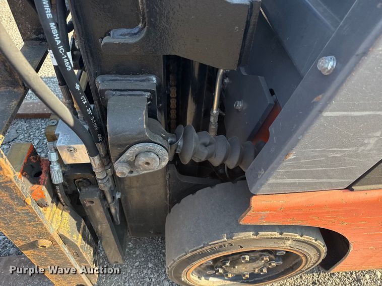 image for item NU9640 2007 Toyota 8FGCU18 forklift