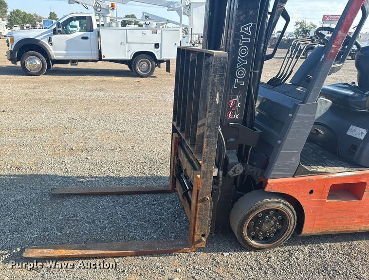 image for item NU9640 2007 Toyota 8FGCU18 forklift